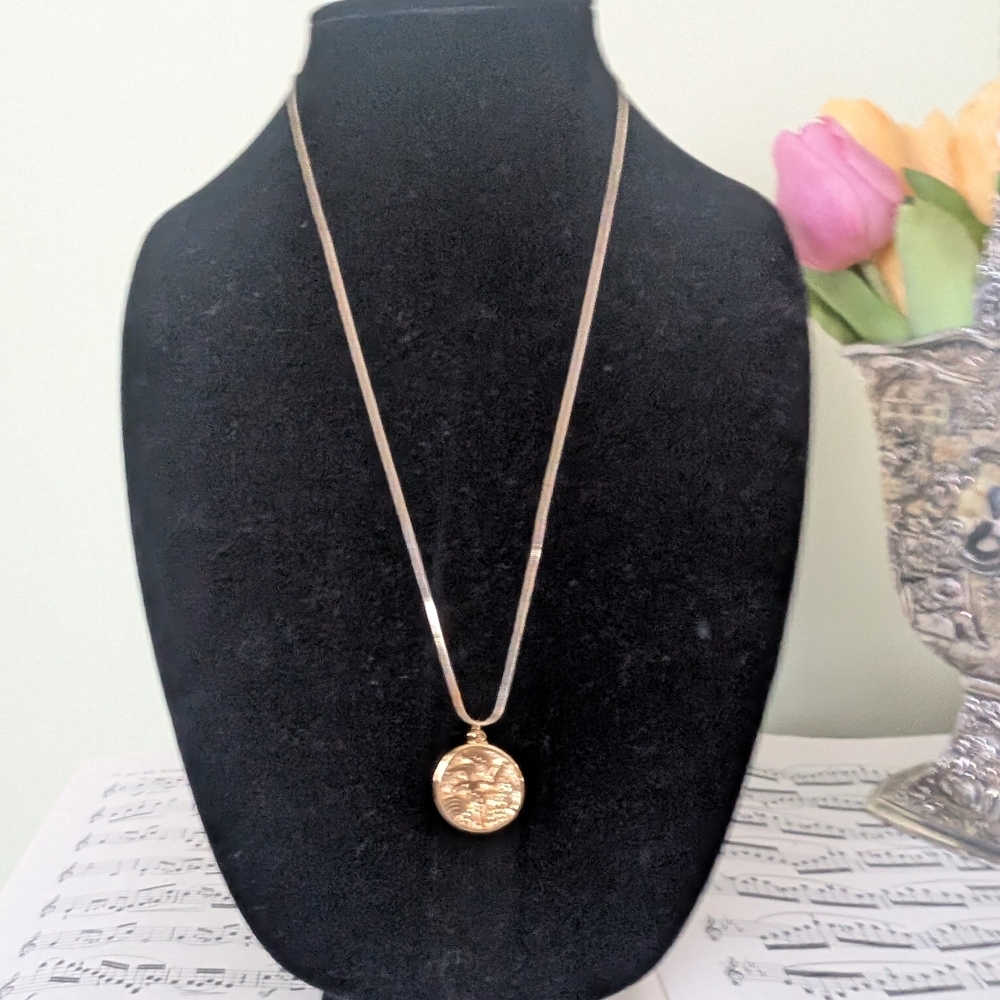 Gold Bird Relief Pendant Necklace - Women Jewelry - Picture 9 of 13